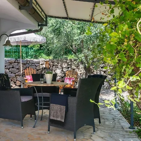 Mit Privatpool Fuer 2 Personen Ca 30 Qm In Sveti Ivan Dobrinjski, Kvarner Bucht Krk Holiday home