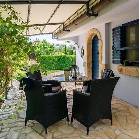 Mit Privatpool Fuer 2 Personen Ca 30 Qm In Sveti Ivan Dobrinjski, Kvarner Bucht Krk Holiday home *
